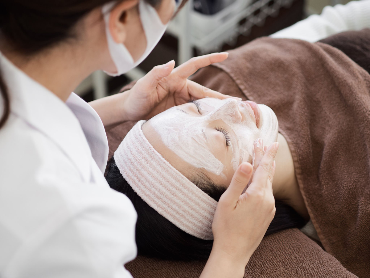Facial – Pink Parlour